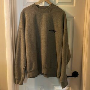 Essentials Crewneck Large